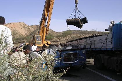 Wrecked truck between Massawa and Ghinda.